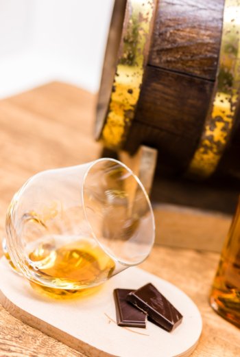 Rum R74 aged az-5914.jpg